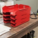 Set tăvițe metalice pentru birou OFFICE 4, OF6R-S4, model 6, roșu