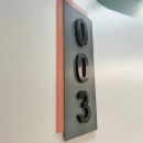 Plăcuță din aluminiu pentru numerotare apartamente, model N23