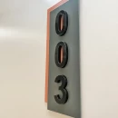 Plăcuță din aluminiu pentru numerotare apartamente, model N23