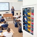 Organizator metalic avizier perete 15 telefoane școală
