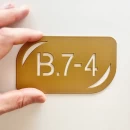 Plăcuță din tablă oțel pentru numerotare apartamente, model M1
