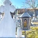Felinar metalic pentru cimitir, GRS F3G, vopsit electrostatic gri-argintiu, cu picior,