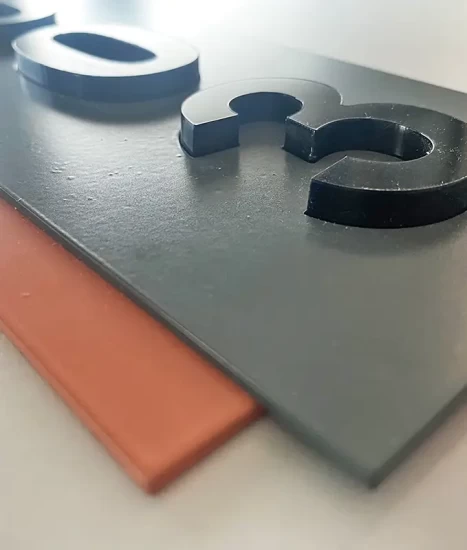 Plăcuță din aluminiu pentru numerotare apartamente, model N23