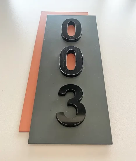 Plăcuță din aluminiu pentru numerotare apartamente, model N23