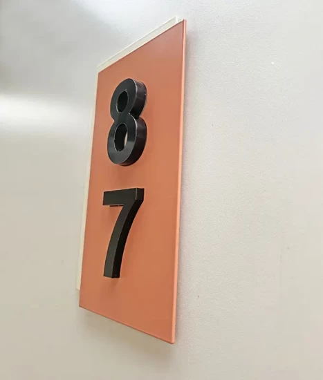 Plăcuță din aluminiu pentru numerotare apartamente, model N13