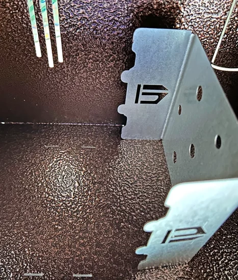 Felinar metalic pentru cimitir, GRS F5M, vopsit electrostatic maro, fără picior