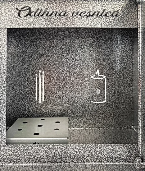 Felinar metalic pentru cimitir, GRS F5U1G cu ușă, vopsit electrostatic gri-argintiu, fără picior