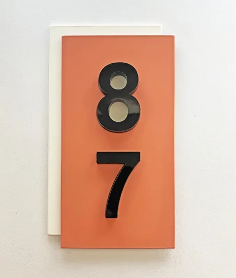 Plăcuță din aluminiu pentru numerotare apartamente, model N13