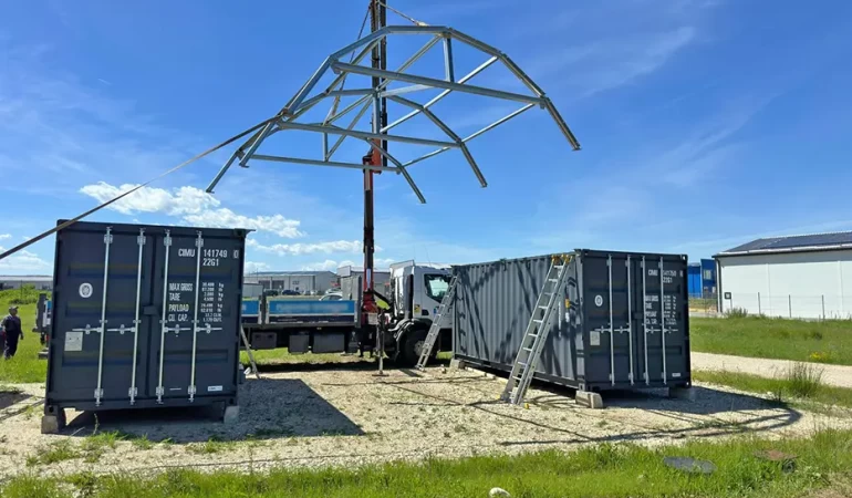 Cort container